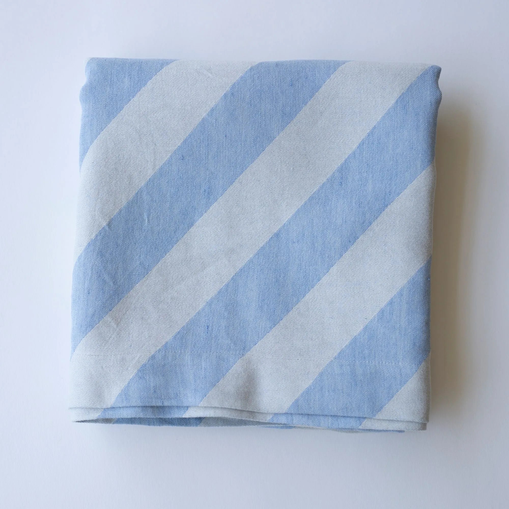 Tischdecke diagonaler Streifen