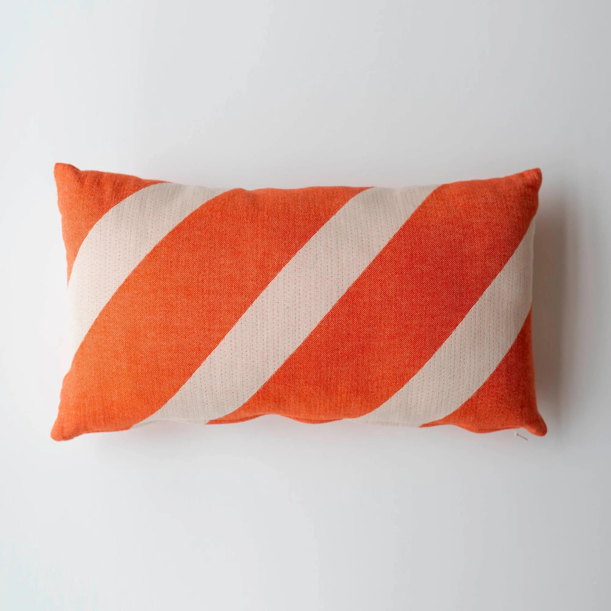 Kissenbezug diagonaler Streifen