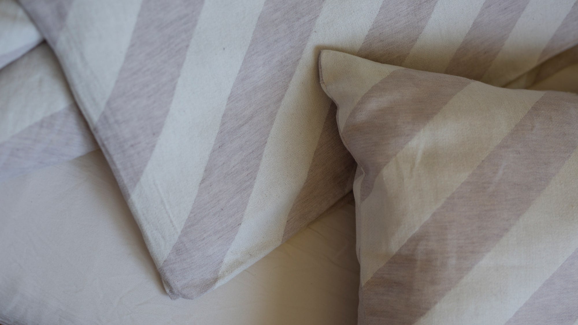 Kissenbezug diagonaler Streifen